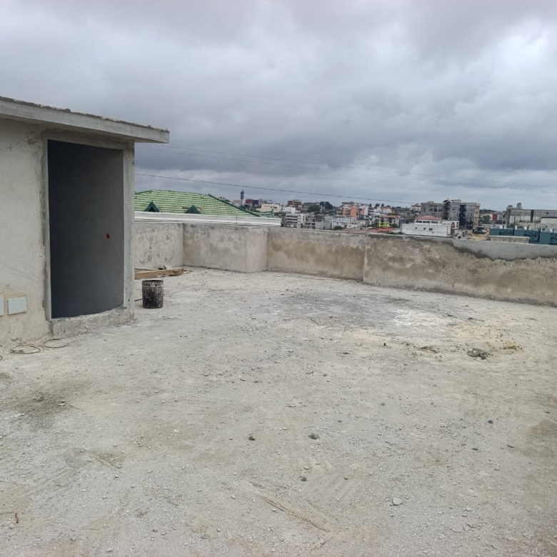 Villa duplex 4 Pièces au gros Œuvre à la Cité SIR