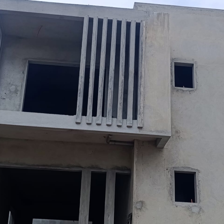 Villa duplex 4 Pièces au gros Œuvre à la Cité SIR
