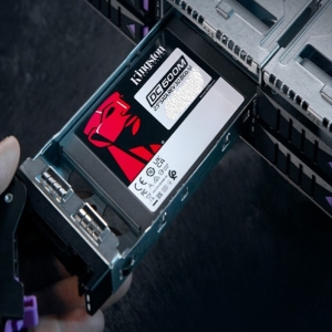 DISQUE SSD 960GB KINGSTON SATA INTERNE POUR SERVEUR DL380 / ML350 /DL360