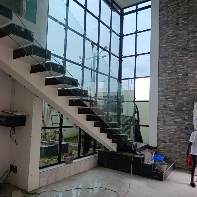 villa Duplex haut standing connecté à nouveau CHU Angré