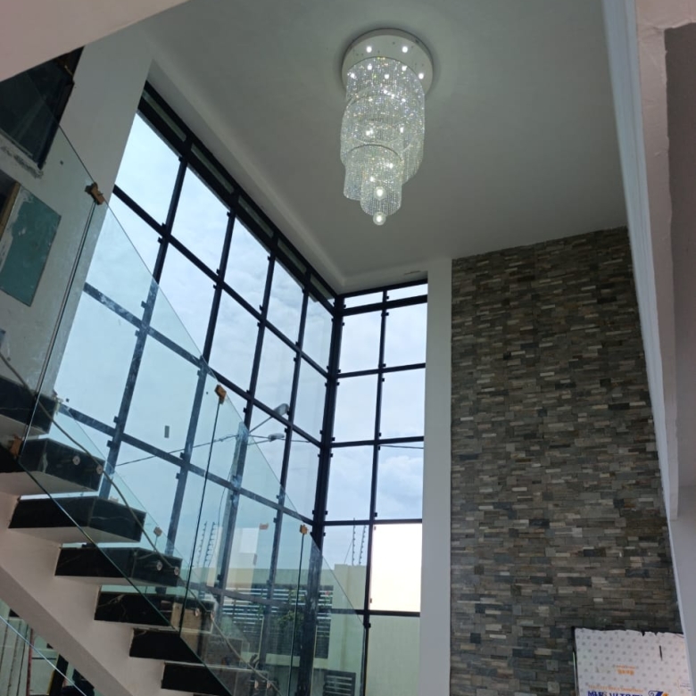 villa Duplex haut standing connecté à nouveau CHU Angré