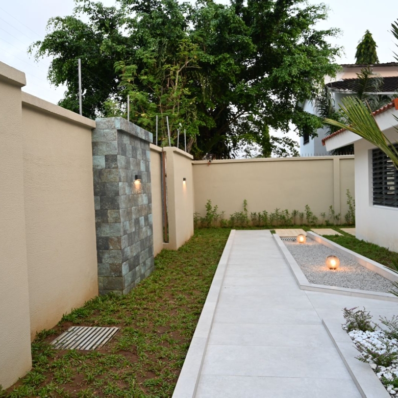 Villa Triplex de luxe situé à cocody 7 ème tranches