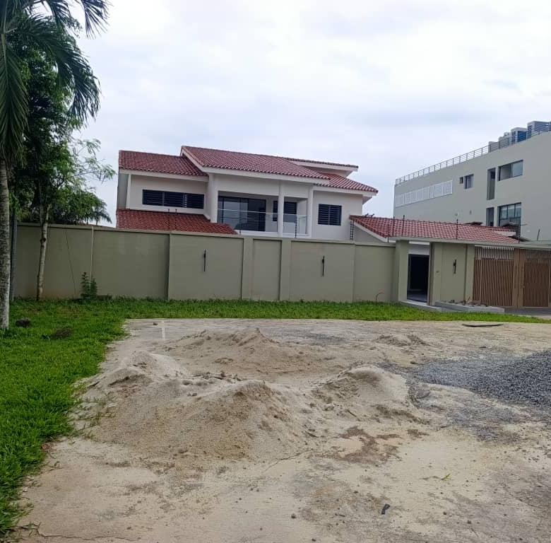 Villa Triplex de luxe situé à cocody 7 ème tranches