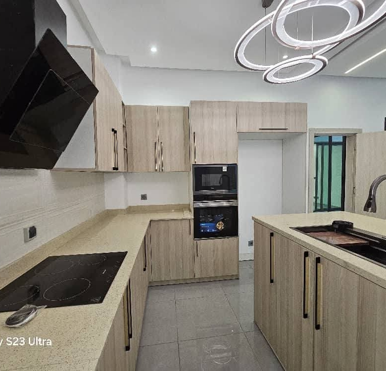 Des Villas duplex de 7 pièces + 2 indépendantes haut de gamme avec piscine à la Riviera Abatta