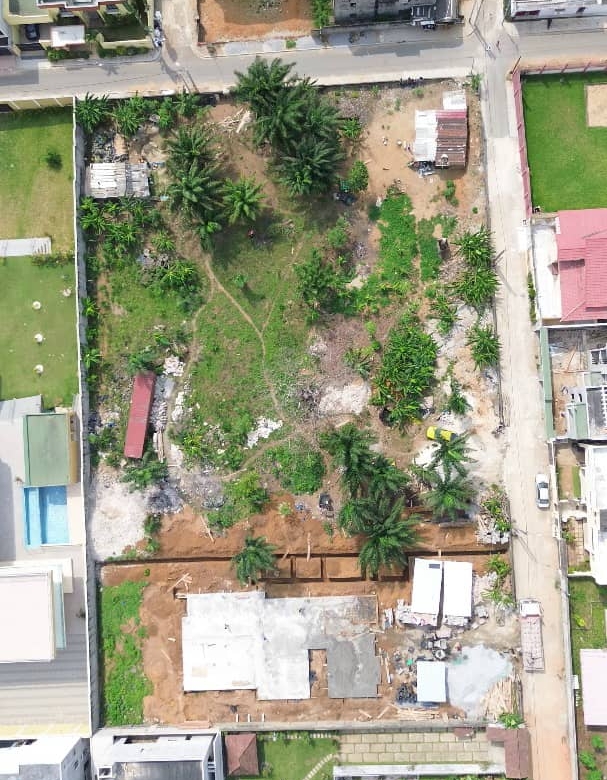 UN TERRAIN D’UNE SUPERFICIE DE 3788 m² EN VENTE A COCODY M’BADON PRES DE L’ AMBASSADE DE CHINE.